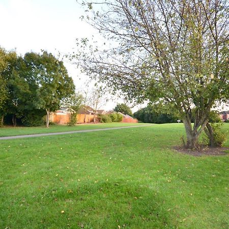 Redmire - 2 Bed 1St Floor Flat Overlooking Green Apartment Darlington  Luaran gambar