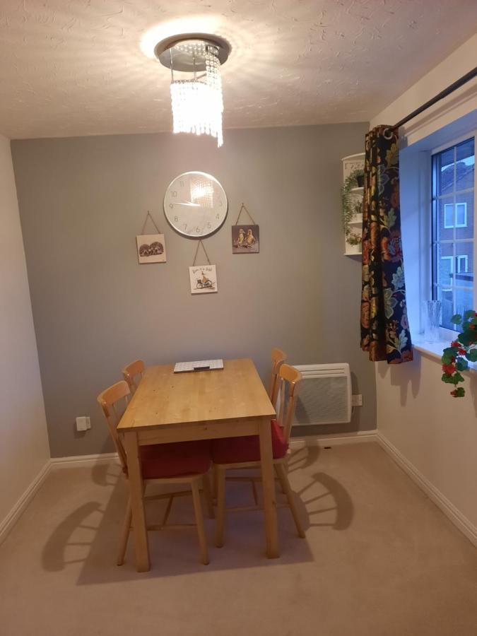 Redmire - 2 Bed 1St Floor Flat Overlooking Green Apartment Darlington  Luaran gambar